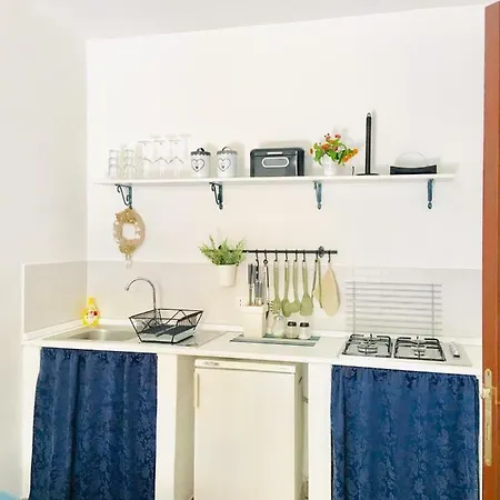 Turchese Con Giardino Apartment *